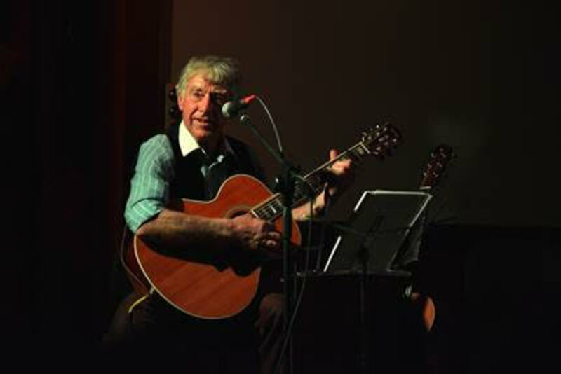Martin Curtis 