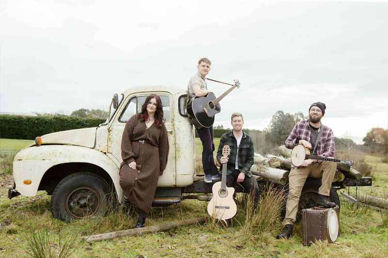 She & the Trio Keening
